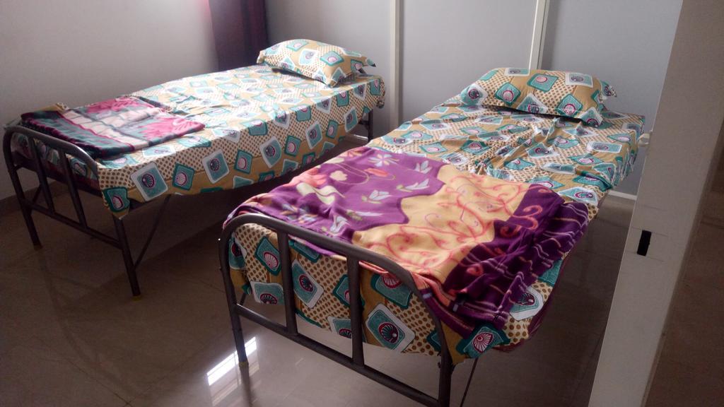 Avigna Lokesh Hotel Chik Banavar Экстерьер фото